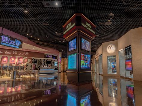 stores inside mgm grand